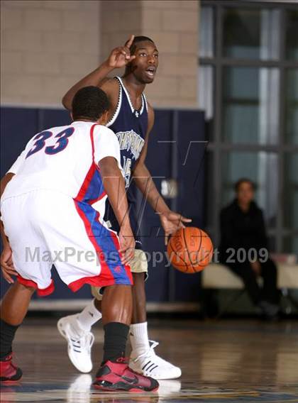 Thumbnail 2 in Serra vs. Cheyenne (MLK Hoops Shootout) photogallery.