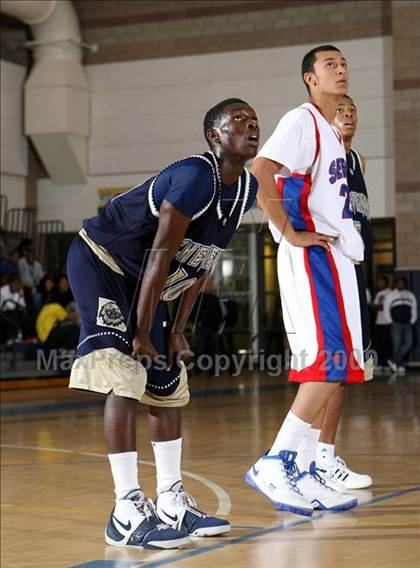 Thumbnail 1 in Serra vs. Cheyenne (MLK Hoops Shootout) photogallery.