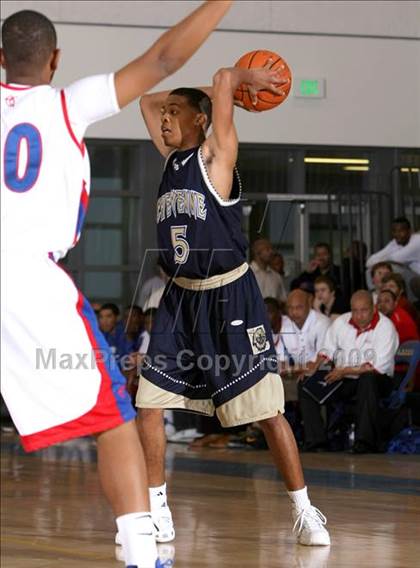 Thumbnail 2 in Serra vs. Cheyenne (MLK Hoops Shootout) photogallery.
