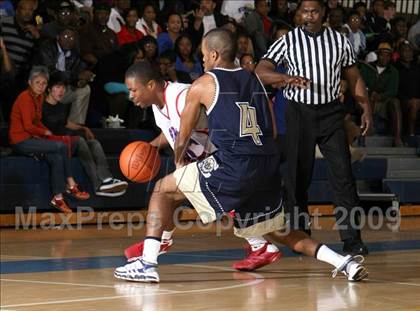 Thumbnail 2 in Serra vs. Cheyenne (MLK Hoops Shootout) photogallery.