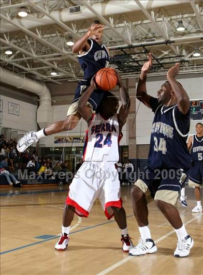 Thumbnail 2 in Serra vs. Cheyenne (MLK Hoops Shootout) photogallery.