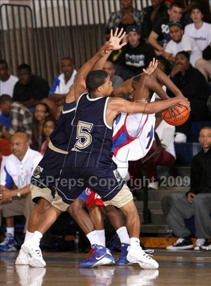 Thumbnail 1 in Serra vs. Cheyenne (MLK Hoops Shootout) photogallery.