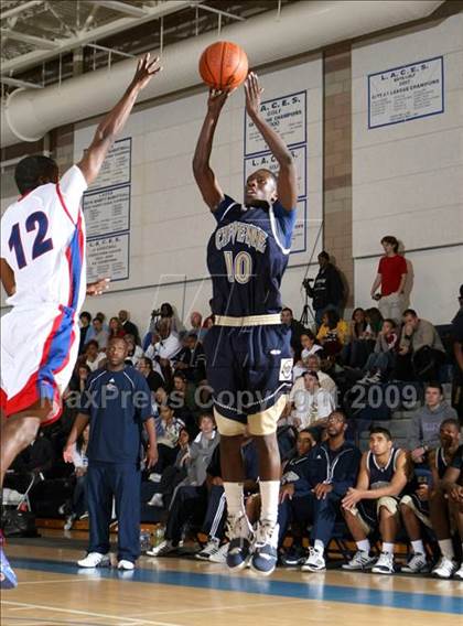 Thumbnail 1 in Serra vs. Cheyenne (MLK Hoops Shootout) photogallery.