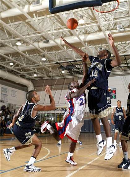 Thumbnail 3 in Serra vs. Cheyenne (MLK Hoops Shootout) photogallery.