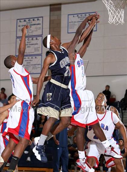 Thumbnail 3 in Serra vs. Cheyenne (MLK Hoops Shootout) photogallery.