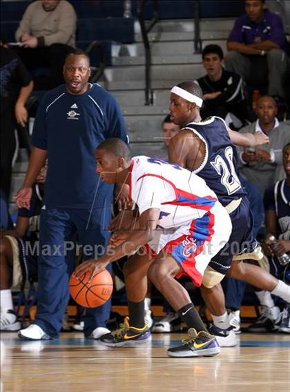 Thumbnail 1 in Serra vs. Cheyenne (MLK Hoops Shootout) photogallery.