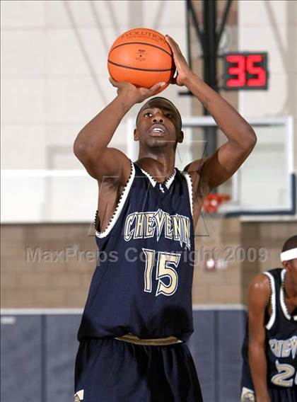Thumbnail 2 in Serra vs. Cheyenne (MLK Hoops Shootout) photogallery.