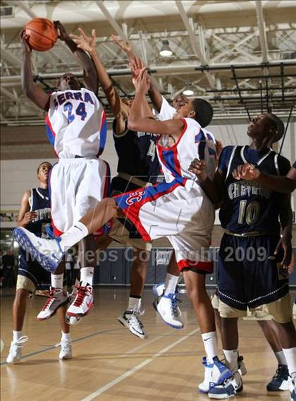 Thumbnail 3 in Serra vs. Cheyenne (MLK Hoops Shootout) photogallery.