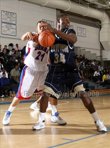 Thumbnail 3 in Serra vs. Cheyenne (MLK Hoops Shootout) photogallery.