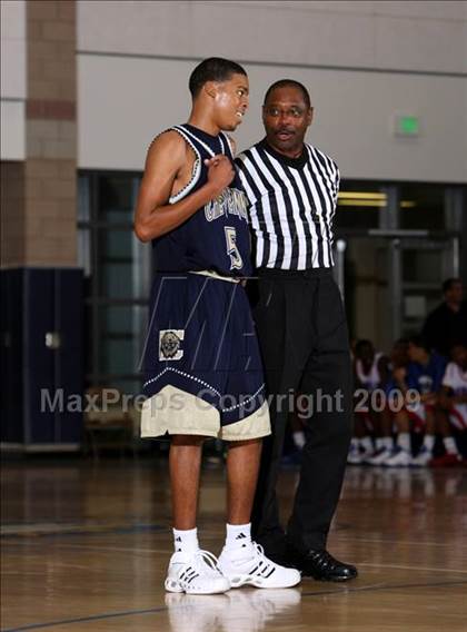 Thumbnail 3 in Serra vs. Cheyenne (MLK Hoops Shootout) photogallery.