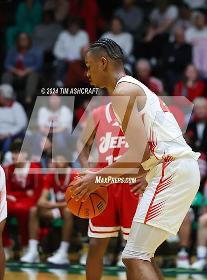 Thumbnail 3 in Jeffersonville vs Lawrence North (IHSAA 4A Semi State) photogallery.