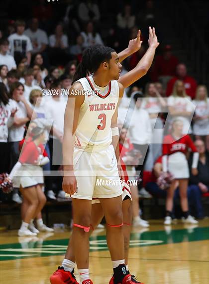 Thumbnail 2 in Jeffersonville vs Lawrence North (IHSAA 4A Semi State) photogallery.