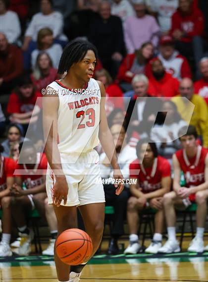 Thumbnail 3 in Jeffersonville vs Lawrence North (IHSAA 4A Semi State) photogallery.