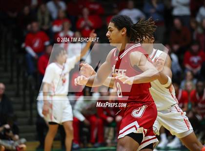 Thumbnail 3 in Jeffersonville vs Lawrence North (IHSAA 4A Semi State) photogallery.