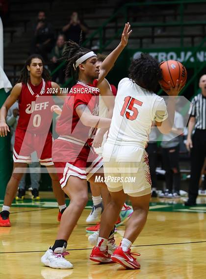 Thumbnail 2 in Jeffersonville vs Lawrence North (IHSAA 4A Semi State) photogallery.