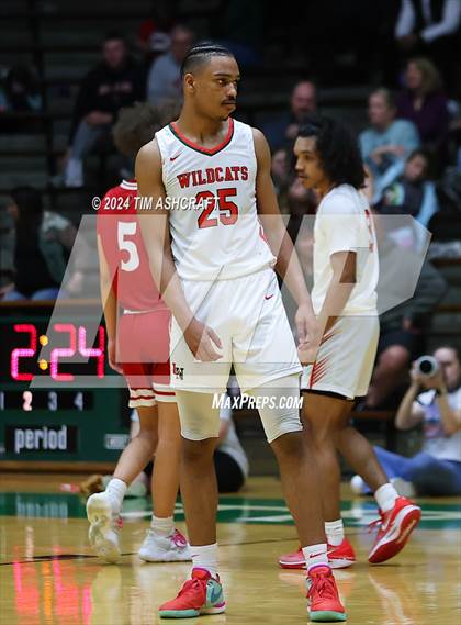 Thumbnail 3 in Jeffersonville vs Lawrence North (IHSAA 4A Semi State) photogallery.