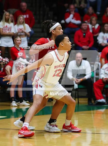Thumbnail 1 in Jeffersonville vs Lawrence North (IHSAA 4A Semi State) photogallery.
