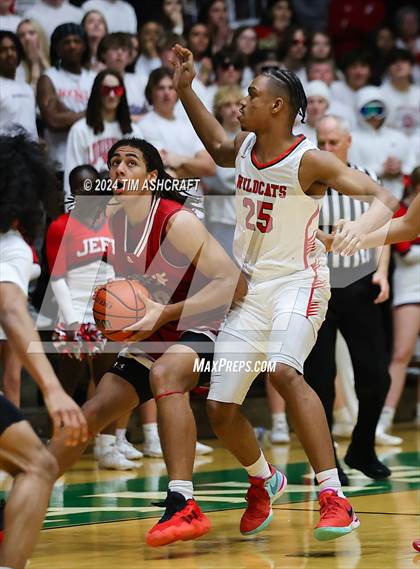 Thumbnail 3 in Jeffersonville vs Lawrence North (IHSAA 4A Semi State) photogallery.
