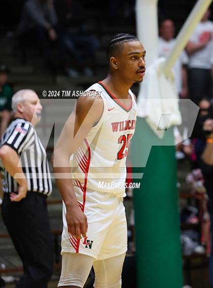 Thumbnail 3 in Jeffersonville vs Lawrence North (IHSAA 4A Semi State) photogallery.