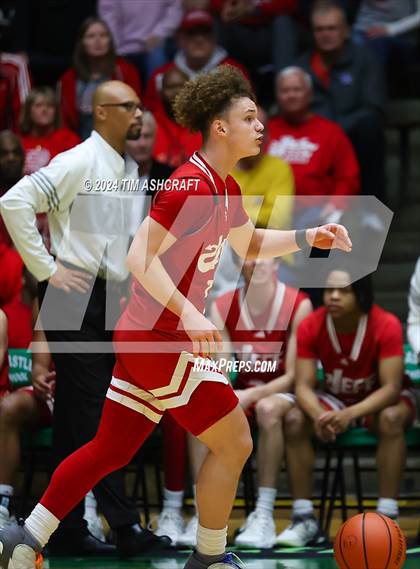 Thumbnail 2 in Jeffersonville vs Lawrence North (IHSAA 4A Semi State) photogallery.
