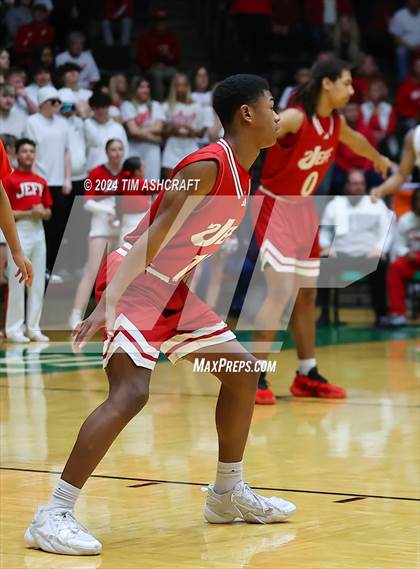 Thumbnail 3 in Jeffersonville vs Lawrence North (IHSAA 4A Semi State) photogallery.