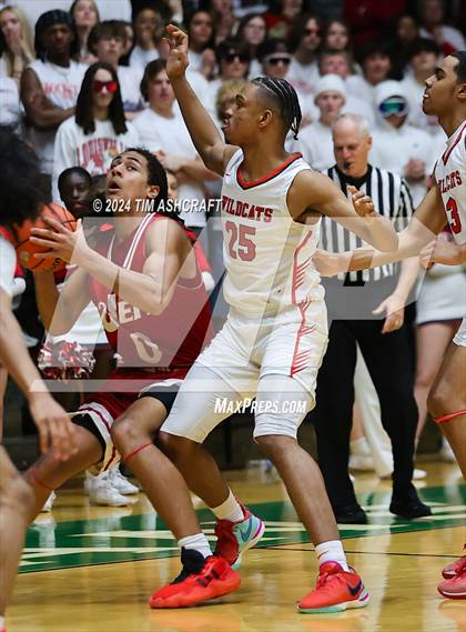 Thumbnail 1 in Jeffersonville vs Lawrence North (IHSAA 4A Semi State) photogallery.