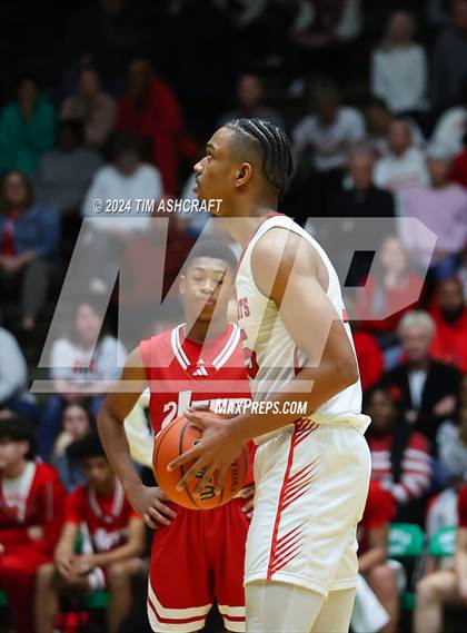 Thumbnail 3 in Jeffersonville vs Lawrence North (IHSAA 4A Semi State) photogallery.