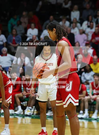 Thumbnail 1 in Jeffersonville vs Lawrence North (IHSAA 4A Semi State) photogallery.
