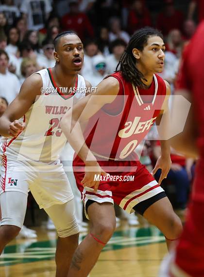 Thumbnail 2 in Jeffersonville vs Lawrence North (IHSAA 4A Semi State) photogallery.