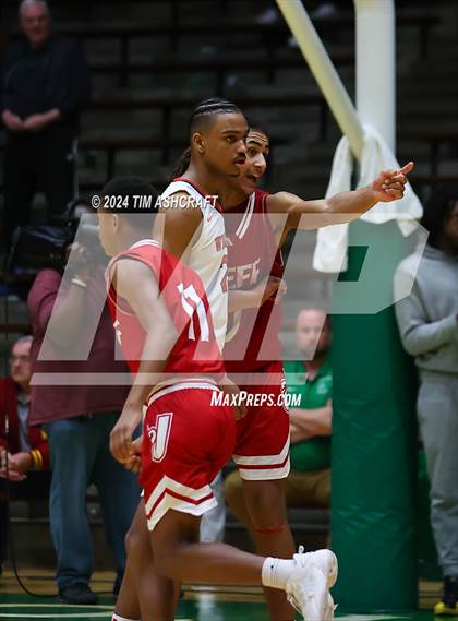 Thumbnail 3 in Jeffersonville vs Lawrence North (IHSAA 4A Semi State) photogallery.