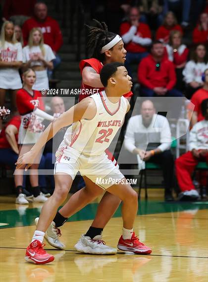 Thumbnail 2 in Jeffersonville vs Lawrence North (IHSAA 4A Semi State) photogallery.