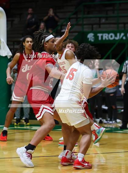 Thumbnail 1 in Jeffersonville vs Lawrence North (IHSAA 4A Semi State) photogallery.