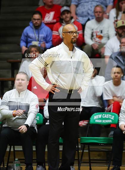 Thumbnail 2 in Jeffersonville vs Lawrence North (IHSAA 4A Semi State) photogallery.