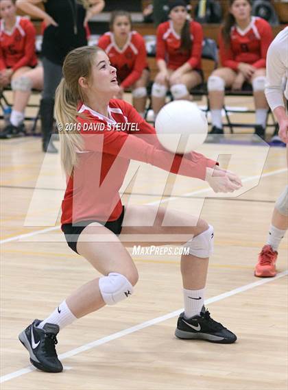 Thumbnail 2 in Hilmar vs. Ripon (CIF SJS D4 Final) photogallery.
