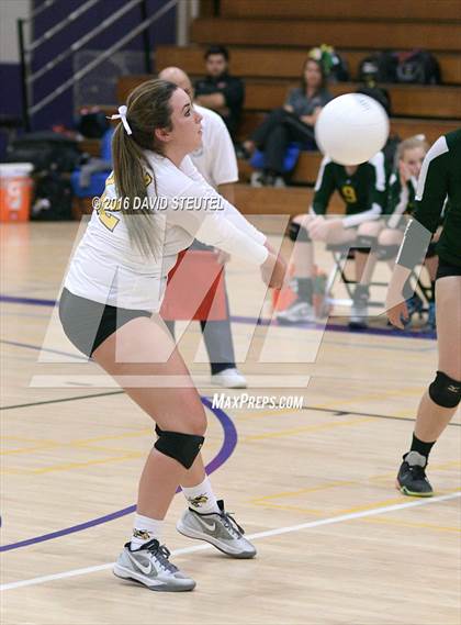 Thumbnail 3 in Hilmar vs. Ripon (CIF SJS D4 Final) photogallery.