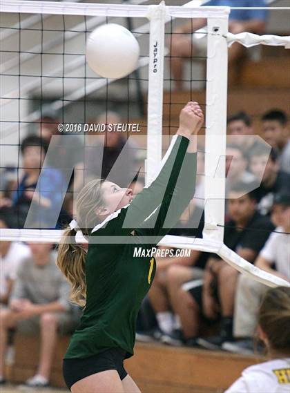 Thumbnail 2 in Hilmar vs. Ripon (CIF SJS D4 Final) photogallery.