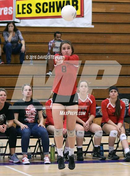 Thumbnail 2 in Hilmar vs. Ripon (CIF SJS D4 Final) photogallery.