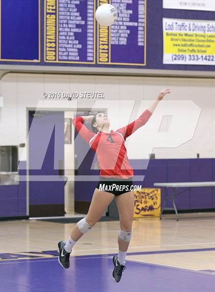 Thumbnail 3 in Hilmar vs. Ripon (CIF SJS D4 Final) photogallery.