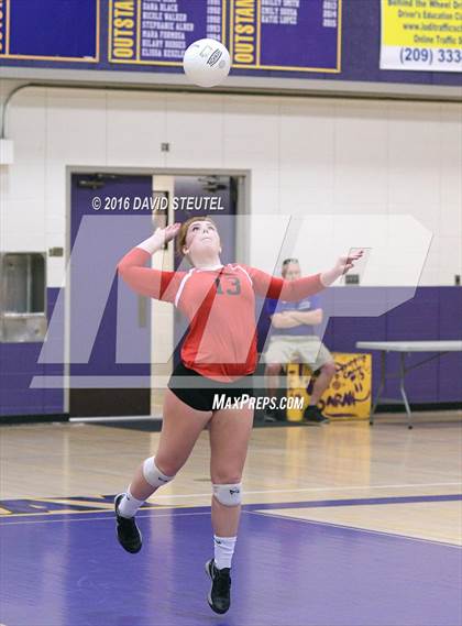 Thumbnail 2 in Hilmar vs. Ripon (CIF SJS D4 Final) photogallery.