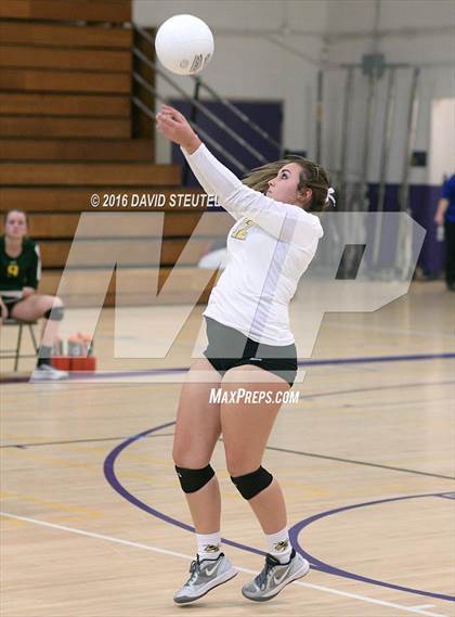 Thumbnail 1 in Hilmar vs. Ripon (CIF SJS D4 Final) photogallery.