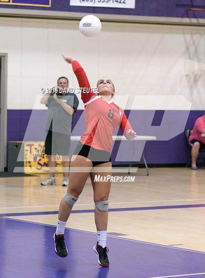 Thumbnail 1 in Hilmar vs. Ripon (CIF SJS D4 Final) photogallery.
