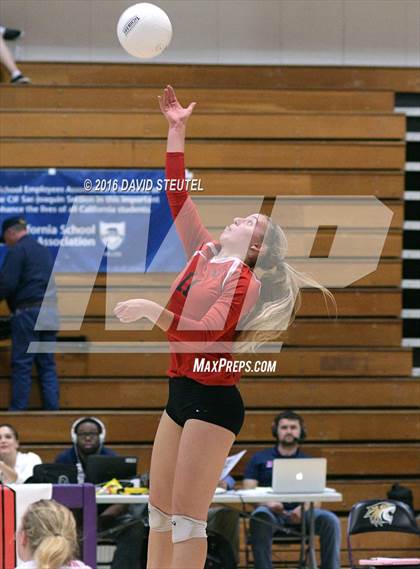 Thumbnail 1 in Hilmar vs. Ripon (CIF SJS D4 Final) photogallery.