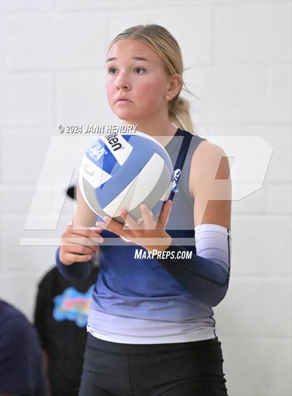 Thumbnail 2 in Kamehameha Kapalama vs. Coronado (Durango Fall Classic) photogallery.