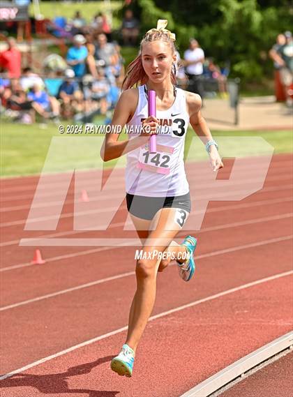 Thumbnail 2 in IHSAA Finals (4 x 800 Meter Heat 1)  photogallery.