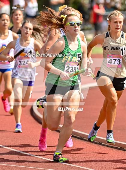 Thumbnail 2 in IHSAA Finals (4 x 800 Meter Heat 1)  photogallery.
