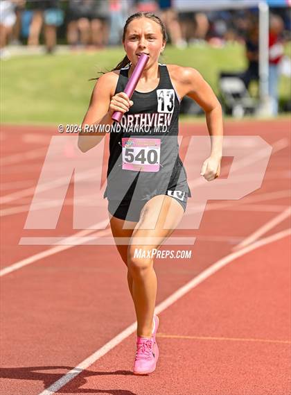 Thumbnail 2 in IHSAA Finals (4 x 800 Meter Heat 1)  photogallery.