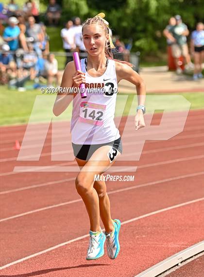 Thumbnail 1 in IHSAA Finals (4 x 800 Meter Heat 1)  photogallery.