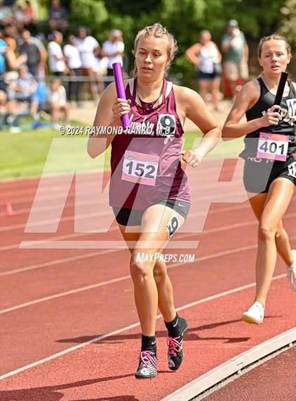 Thumbnail 3 in IHSAA Finals (4 x 800 Meter Heat 1)  photogallery.