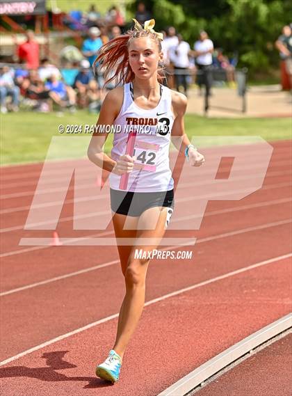 Thumbnail 3 in IHSAA Finals (4 x 800 Meter Heat 1)  photogallery.