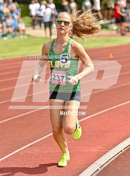 Thumbnail 2 in IHSAA Finals (4 x 800 Meter Heat 1)  photogallery.